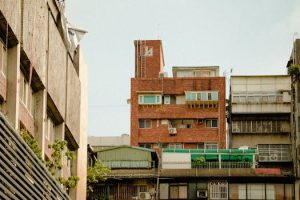 Simple Ways to Repurpose Old Building Materials Creatively