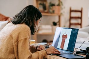 Simple Strategies for Avoiding Common Online Shopping Scams